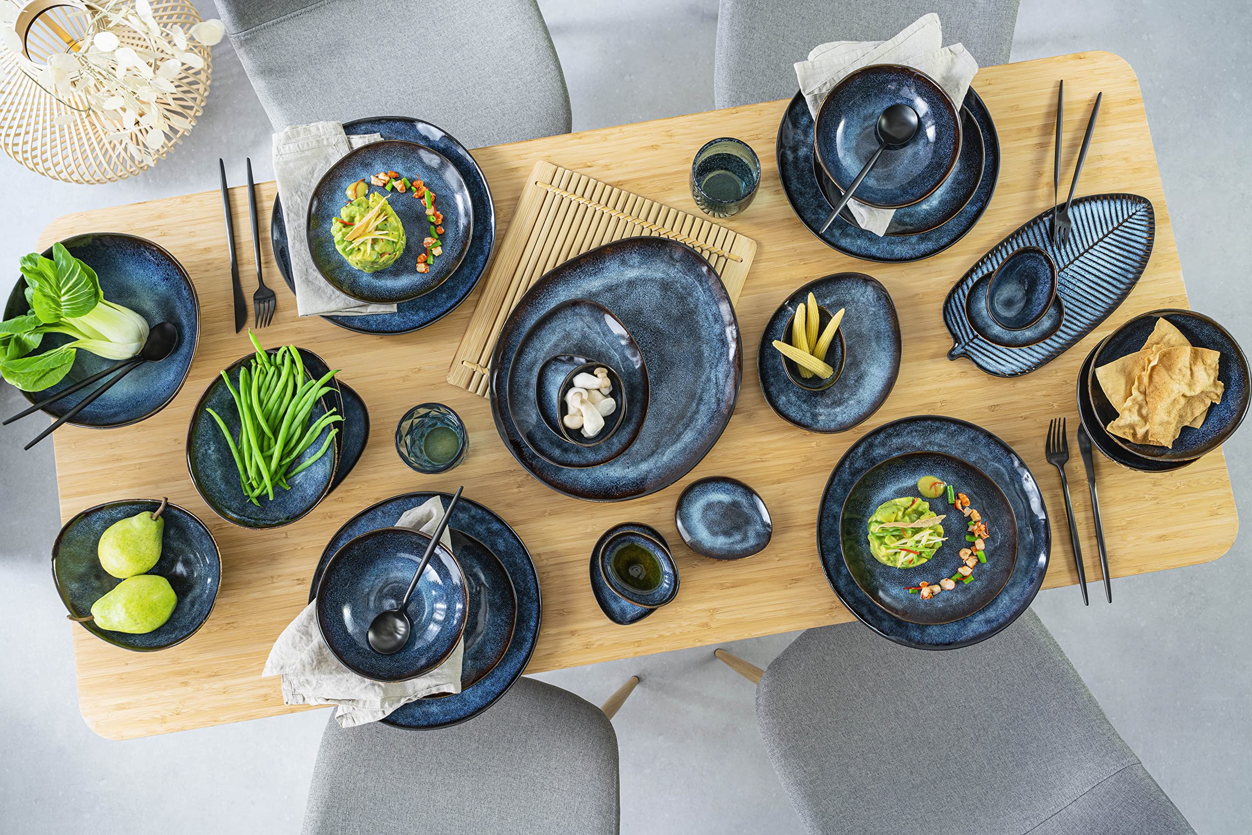SÄNGER Tokio – 12-tlg. Steingut Teller Set für 4 Personen, Speiseteller, Kuchenteller & Schüsseln, Dunkelblau mit Schwarzen Akzenten – Premium Collection
